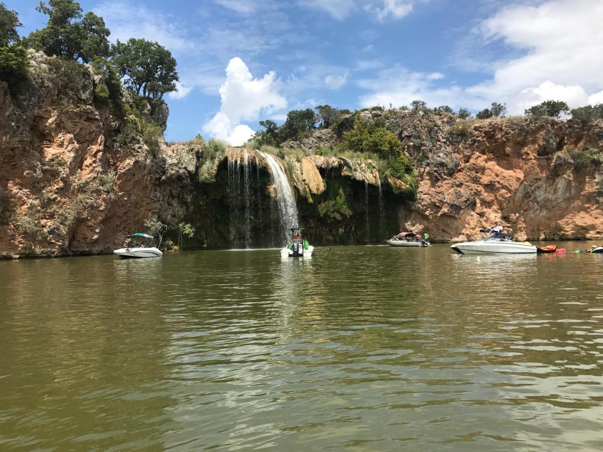Oasis Lake Buchanan Bluffton Luaran gambar