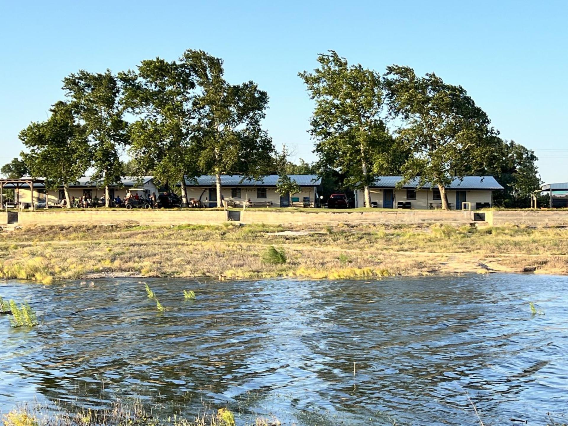 Oasis Lake Buchanan Bluffton Luaran gambar
